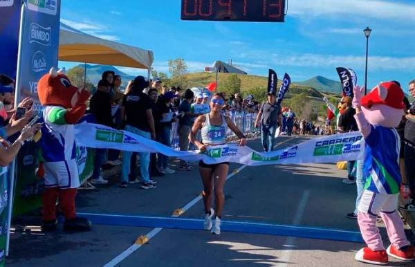Ganan Ana Machuca y Daniel Reyes la 3 a edición de la carrera Carnemart