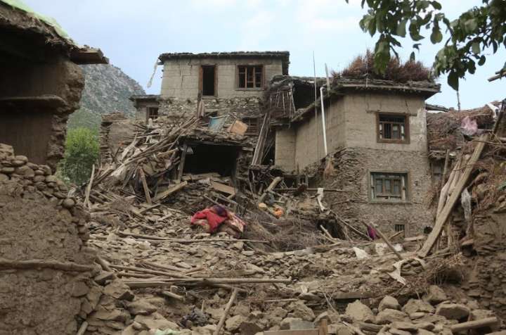Aumentan a más de 1.400 los muertos por el terremoto en el este de Afganistán