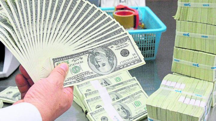Dólar termina su tercera jornada de la semana sin mayor variación en su precio en medio de la expectativa por el recorte de tasas de la FED