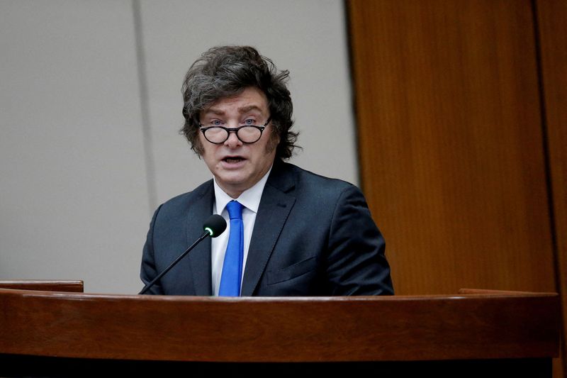 Analysis-US Treasury's support for Argentina gives peso, Milei friendly leg
