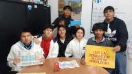 ¡Un ejemplo! Docente salteño aprendió braille para darle clases a su alumno ciego