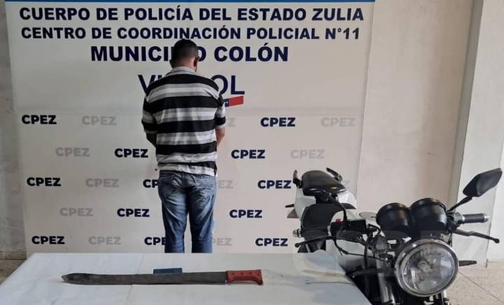 Desgarrador ataque: hombre hiere a su ex pareja y a su nueva pareja con machete, dejando 17 puntos de sutura