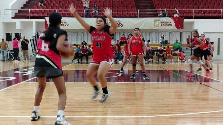 Arde la duela con talento juvenil; dan inicio a la Liga Dominical de Basquetbol en Nuevo Laredo