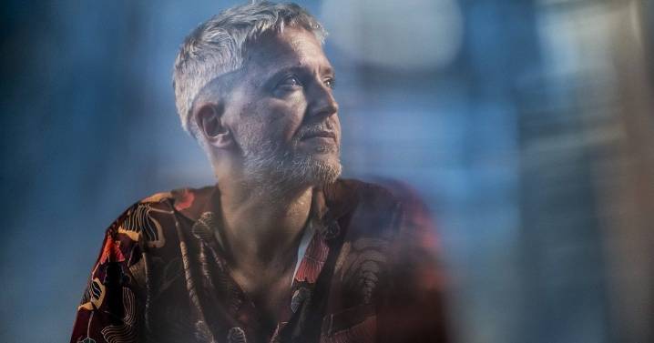 Martín Buscaglia: «Cualquier canción se puede hacer con una guitarra»