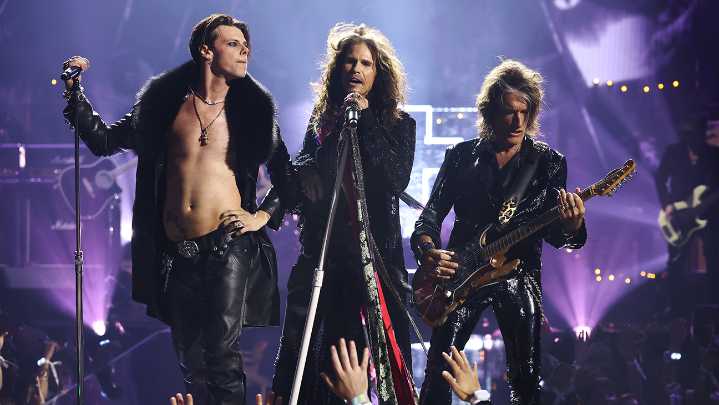 Watch Ozzy Osbourne Tribute at 2025 MTV VMAs