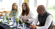 «Nuestra identidad es amarilla» dijo Juan Martin al recibir a María Eugenia Vidal en Viedma