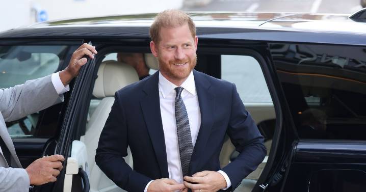 Prince Harry in surprise visit to Ukraine