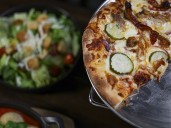As fondue fizzles, pizzeria pops up in Maumee storefront