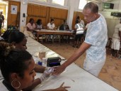 Seychelles to hold rerun presidential election as no candidate secures 50%