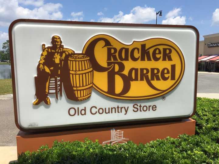 Comedian poses as Cracker Barrel PR rep