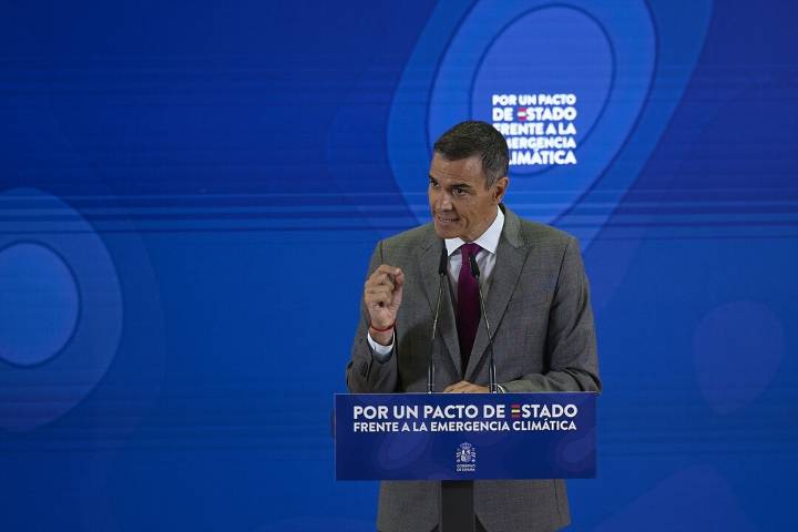 Sánchez señala que una minoría de jueces está interviniendo en la política
