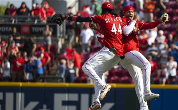 Huge comeback runs part of final week of baseball