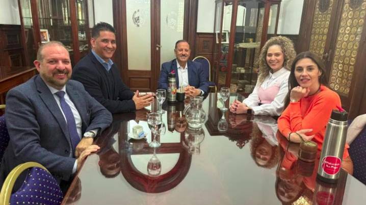 Diputados que dejaron La Libertad Avanza negocian armar un bloque con gobernadores del PJ