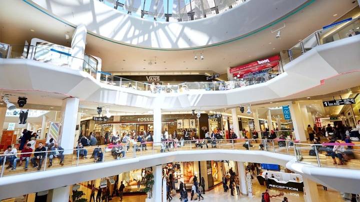 La Generalitat de Cataluña recaudó 400.000 euros en 2024 por multas a grandes superfícies por no rotular en catalán
