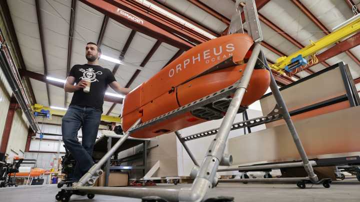 Undersea robot built in New Bedford makes a splash: 3.5 miles deep