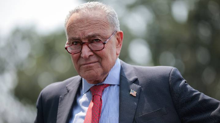 750K federal workers risk furloughs in government shutdown, CBO estimates