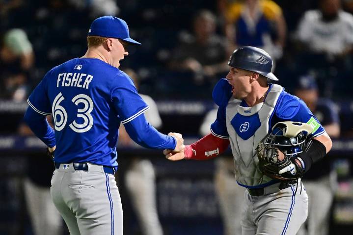 Rays lose to Blue Jays in 11 innings