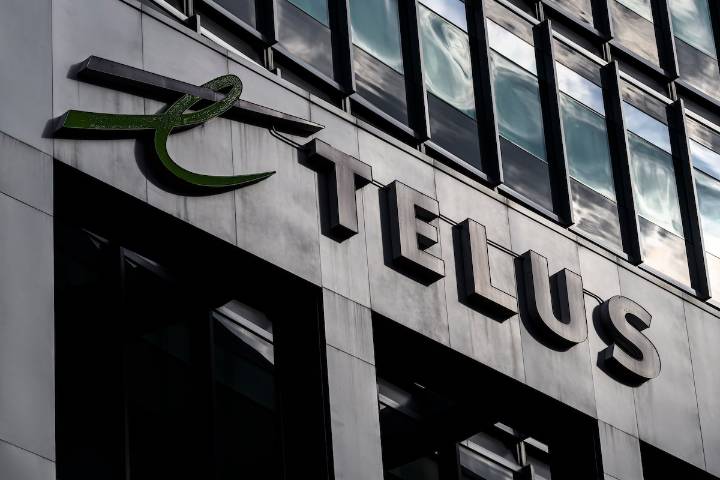 Telus partners with Samsung on software platform to drive AI