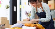 9 holiday retail planning tips to help boost small business sales