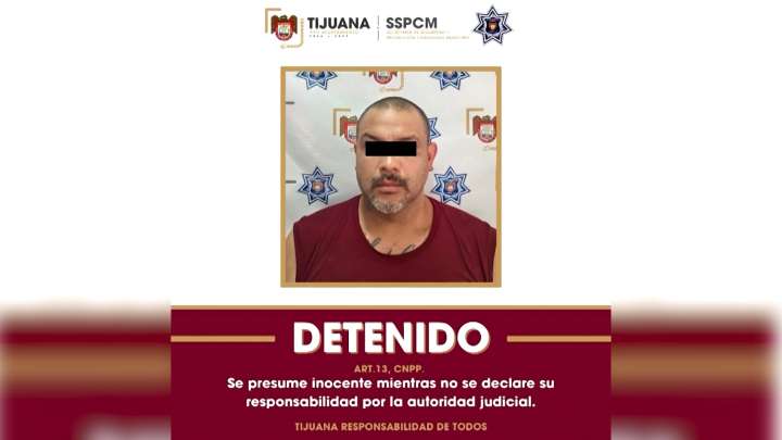 Conductor Impacta Patrullas, Inicia Persecución y Arrolla a Motociclista en Tijuana