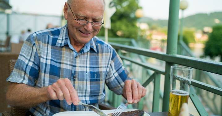 Dementia risk could be slashed by 'single most important' food, study says