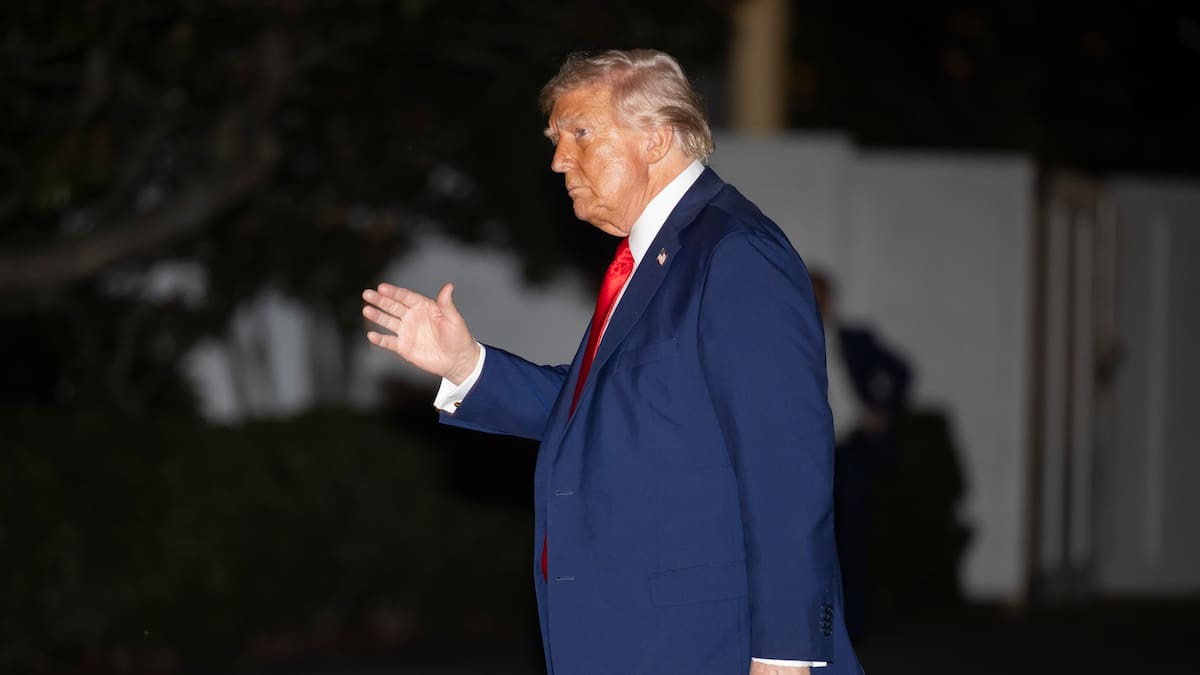 Trump pide limitar el uso del paracetamol durante el embarazo ante un posible riesgo de que cause autismo