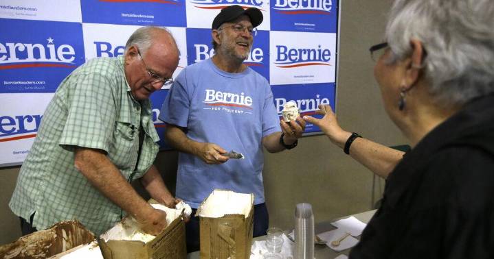 Jerry quits Ben & Jerry's, saying its independence on social issues has been stifled