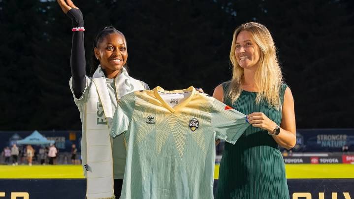 Latifah Abdu transfer, Erin McLeod retirement & Jesse Marsch interview
