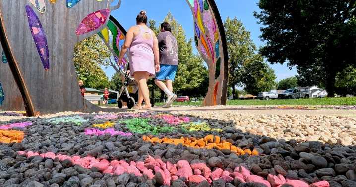 New ‘Passage’ sculpture brings a splash of color to Redwood Park