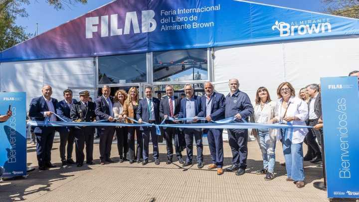 Feria internacional del libro en Almirante Brown: Cascallares inauguró la novena edición