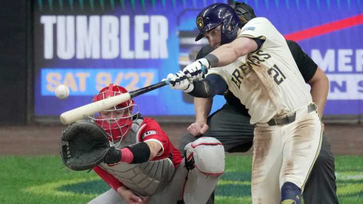 See Brewers rookies dressed like zoo animals on last…