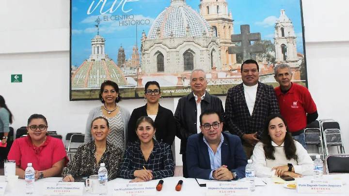 Titular de Educación capitalina presenta informe de gestión