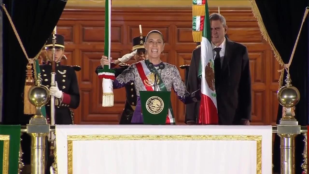 Mexico kicks off Independence Day celebrations with a traditional 'shout' and fireworks display
