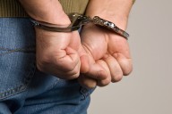 El controversial proyecto de ley policial que permite que niños de 14 años sean juzgados como adultos en Estados Unidos