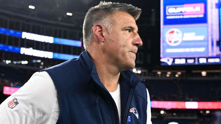 Mike Vrabel Critical Of Referees Following Patriots’ Loss