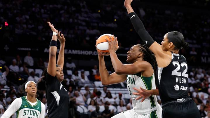 Aces beat Storm 102-77 in playoff opener after winning final 16 regular