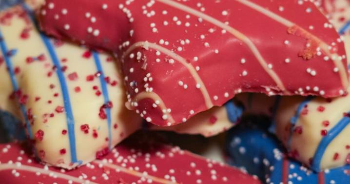 Food makers are phasing out artificial dyes. The problem: Americans love the color