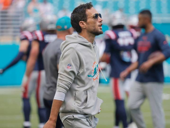 Grading Dolphins' 33-27 loss to New England and McDaniel