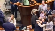 Sandra Ramírez habló de su abrazo a Carlos Camargo