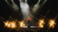 Jacob Collier en Buenos Aires: ovaciones, coros multitudinarios y un homenaje a Gardel y Piazzolla