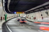 Al fin se puede navegar (sin perder la señal) por los túneles de la M-30: el sistema de balizas por 'bluetooth' ya está operativo