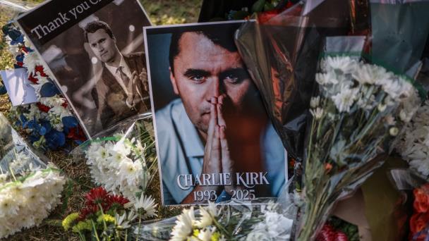 Investigadores tienen imágenes del asesino de Charlie Kirk y el rifle que posiblemente usó