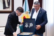 "Chiqui" Tapia felicitó a Kicillof por el triunfo en las elecciones legislativas en Buenos Aires