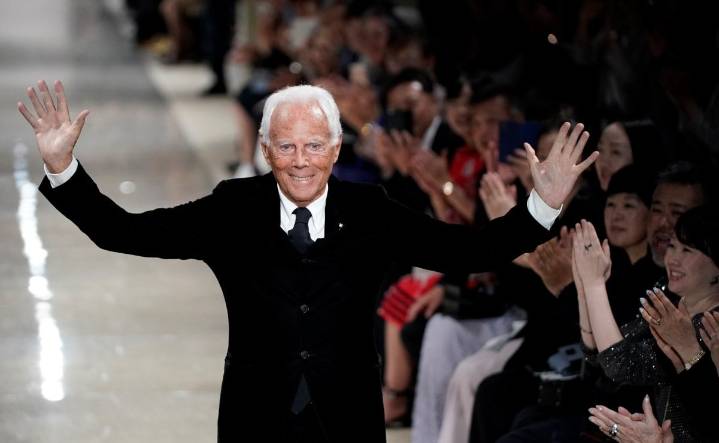 Italia llora la muerte de Giorgio Armani, su diseñador más icónico; instalarán capilla ardiente en el Teatro de Milán