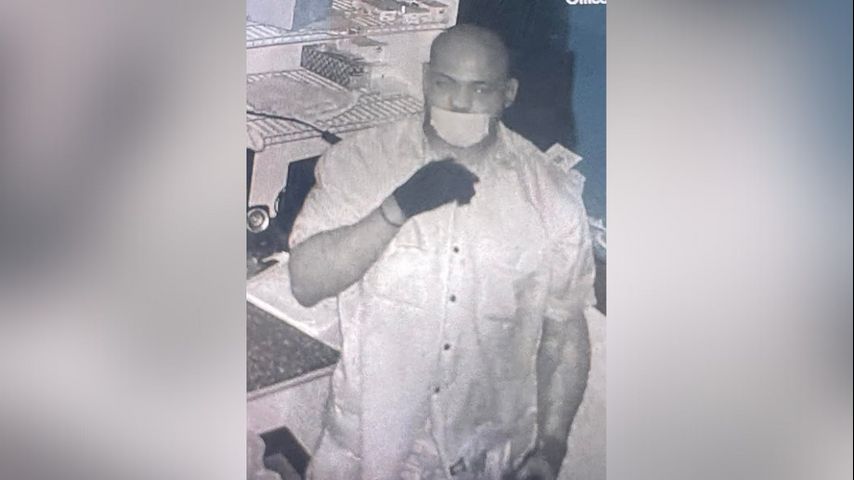 Deputies ask for help finding man who tried to crack safe at Take 5 Oil Change in Central
