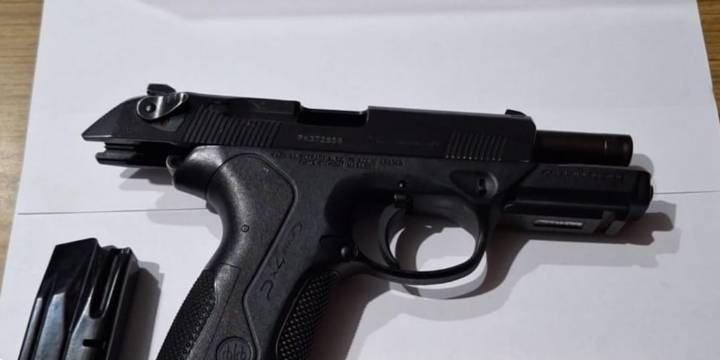 Una mujer policía sorprendió en su casa de Merlo a un ladrón y lo baleó: había salido de la cárcel hace 9 días