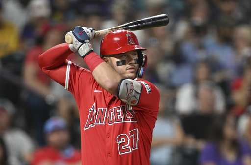 Trout conecta su jonrón 400 y los Angelinos vencen 3