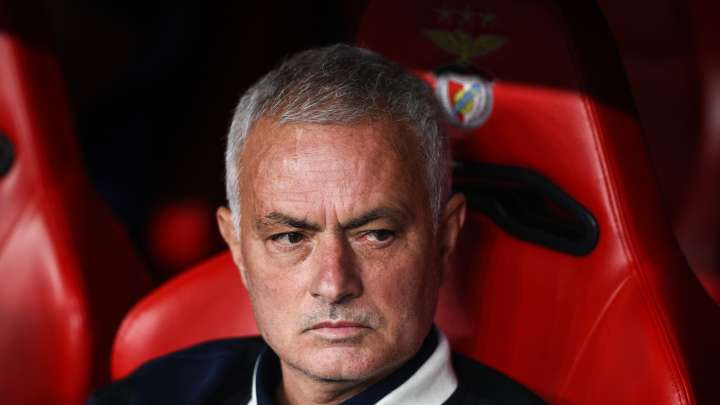 Mourinho: "El Benfica oficialmente me preguntó que si estaba interesado"