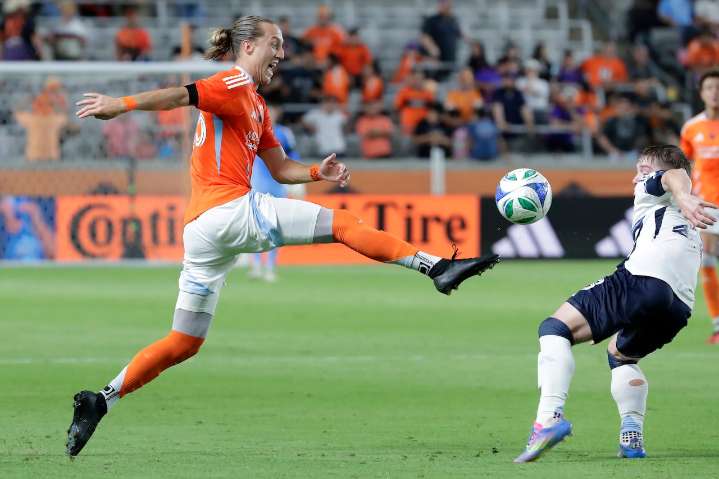 How to watch the Dynamo vs. Galaxy MLS match on Apple TV today