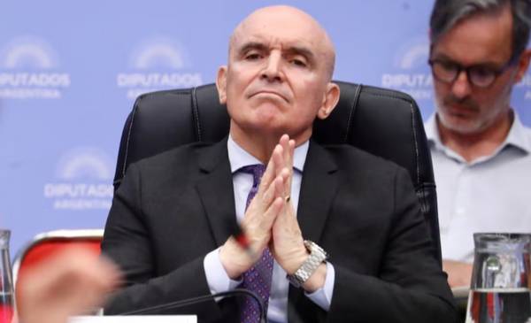 Peronistas y exlibertarios piden que Espert sea expulsado de Diputados por su vínculo con Fred Machado